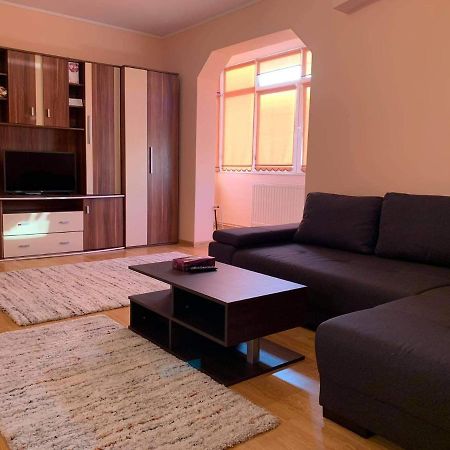 Vlad'S Apartment Targu Mures Ngoại thất bức ảnh